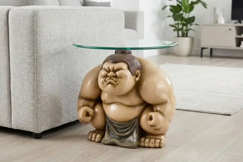 Designový odkládací stolek Rikishi 32 cm – Sumo bojovník se sklem Expresní Doručení