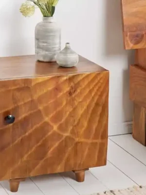 Ověřený Designový noční stolek z masivu Scorpion Mango 50cm