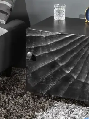 Přímo Od Výrobce Designový noční stolek z masivu Scorpion Mango černý 50cm