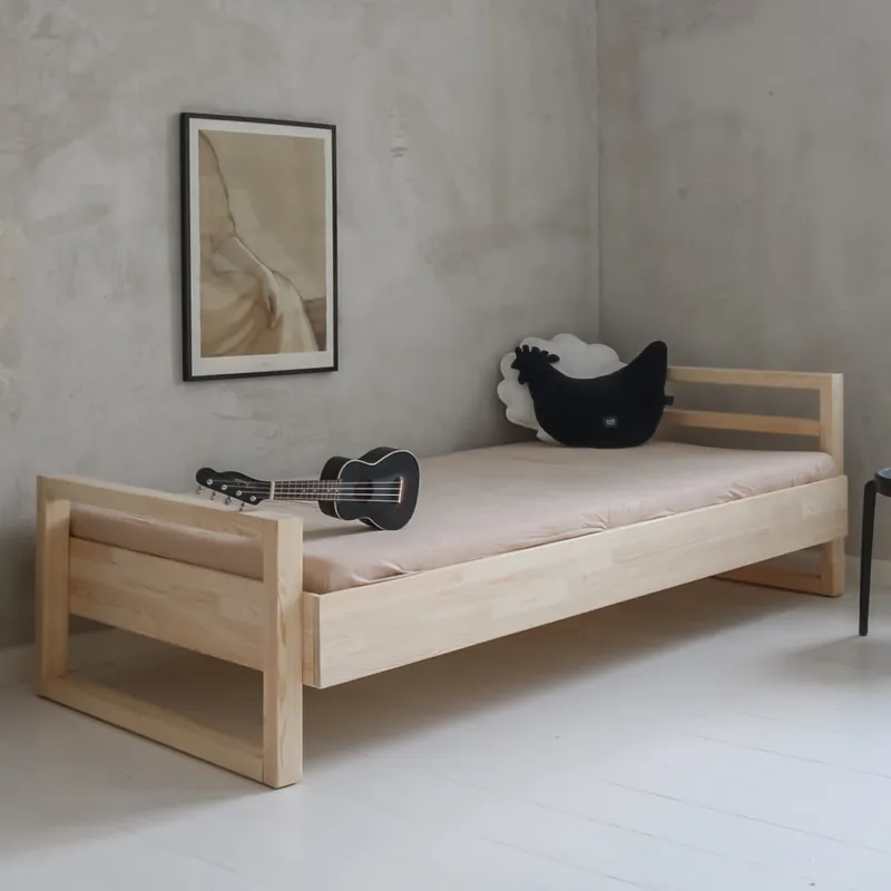 Masivní jednolůžková postel Modern Max - 80 x 180 cm / přírodní Sleva